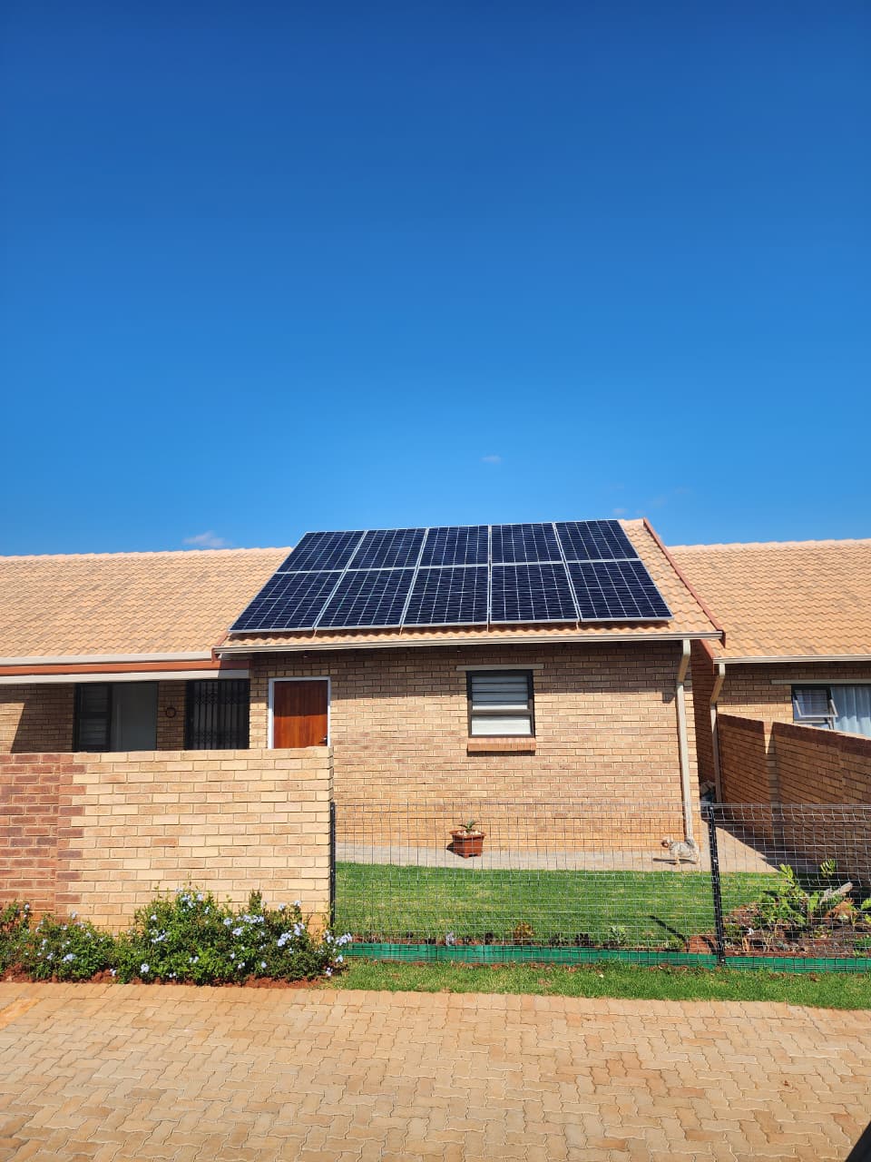 Mounted solar panels installation